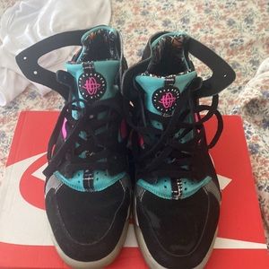 Air huarache made in 2014 not available in stores authentic San Antonio colors